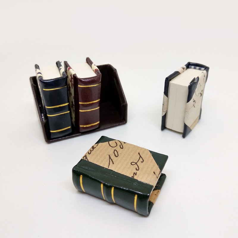 意大利迷你手工皮面小书三入+书架组 | Francesco Rubinato - 笔记本/手帐 - 纸 咖啡色