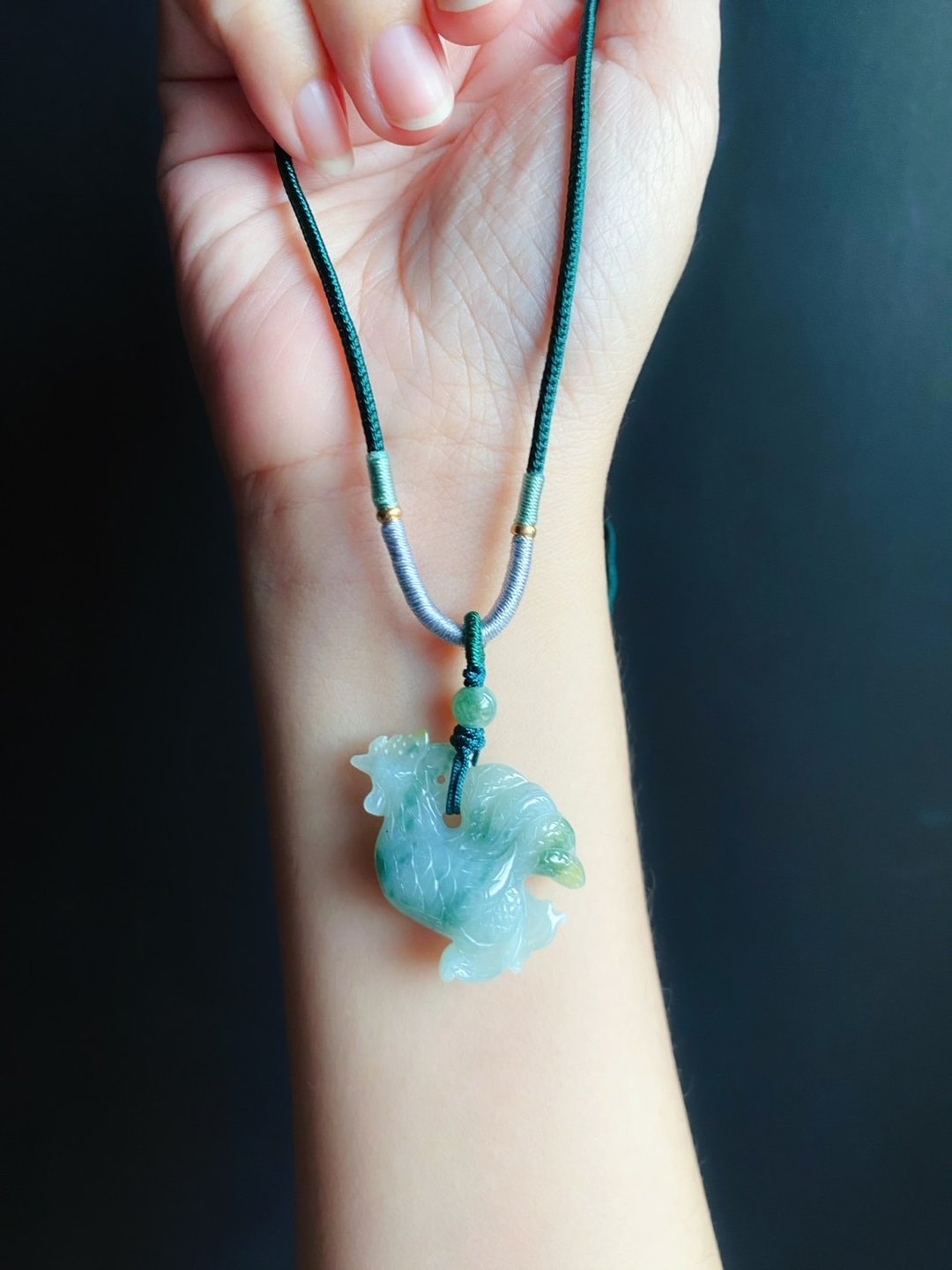 【售出】天然缅甸玉 翡翠 飘花带紫翡鸡 心想事成 人丁兴旺 项链 - 挂绳/吊绳 - 玉石 绿色