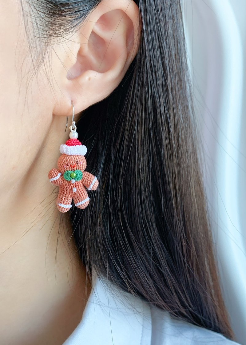 手工编织微鈎圣诞系列 - 姜饼人S925耳环 颈链 - 耳环/耳夹 - 绣线 多色