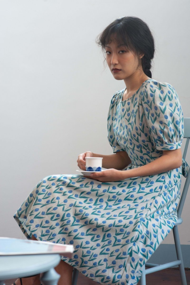 日本进口面料郁金香短袖泡泡袖连身裙洋装 夏日洋裝 - 洋装/连衣裙 - 棉．麻 蓝色