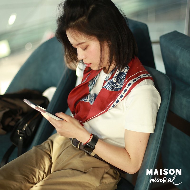 Maison Mistral 艺术家原创插画海洋系列  酒红海螺丝巾真丝方巾 - 丝巾 - 丝．绢 红色