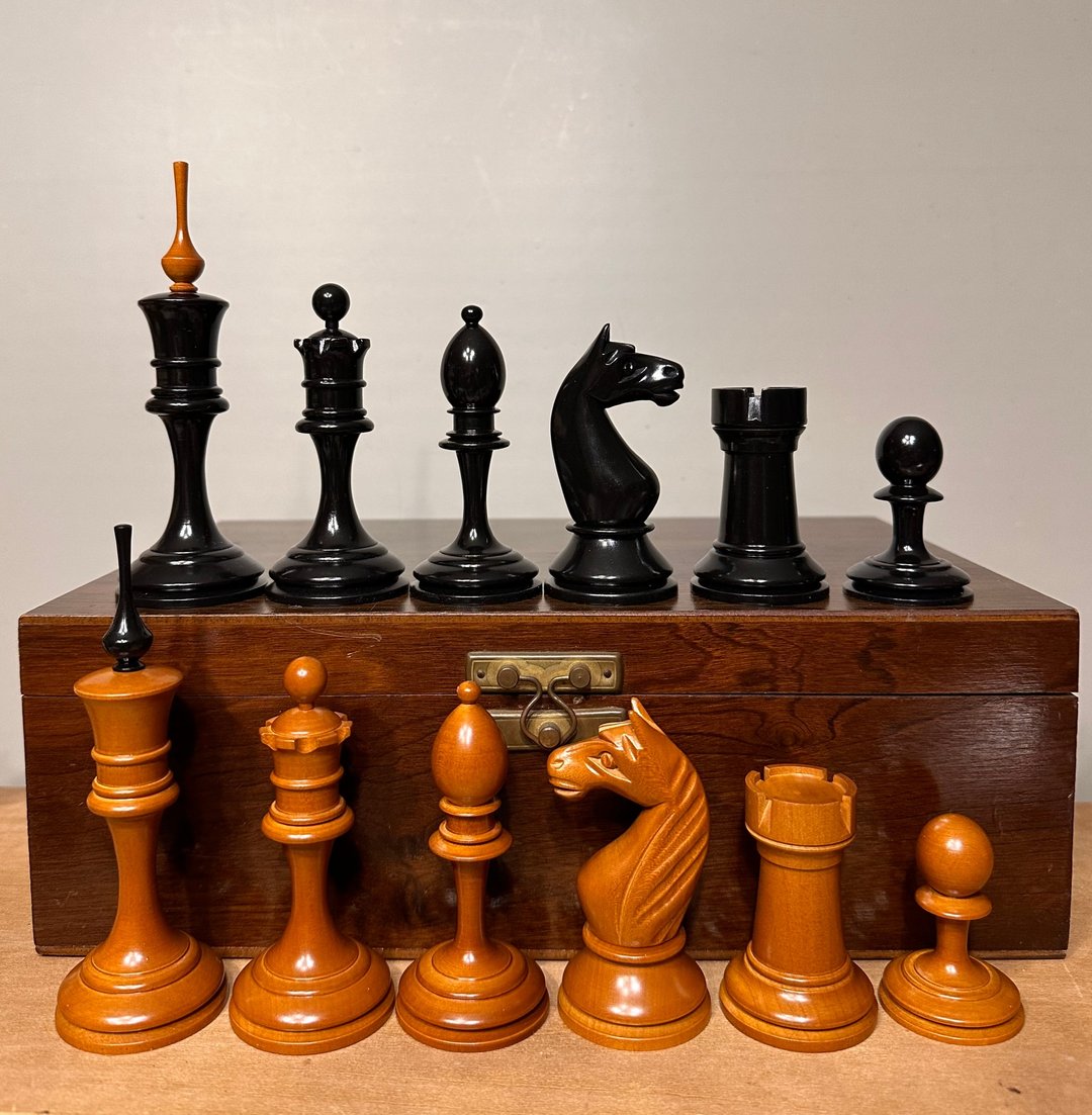 苏联/俄罗斯西洋棋套装 1921 年至 1927 年（复制品） - 桌游/玩具 - 木头 黑色
