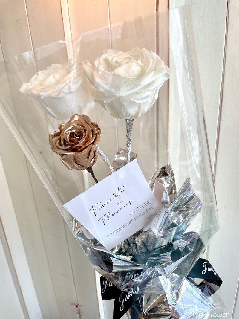 银河花束/玫瑰花束/永生玫瑰花束/不凋花束/永生花束/情人节花束 - 干燥花/捧花 - 植物．花 金色