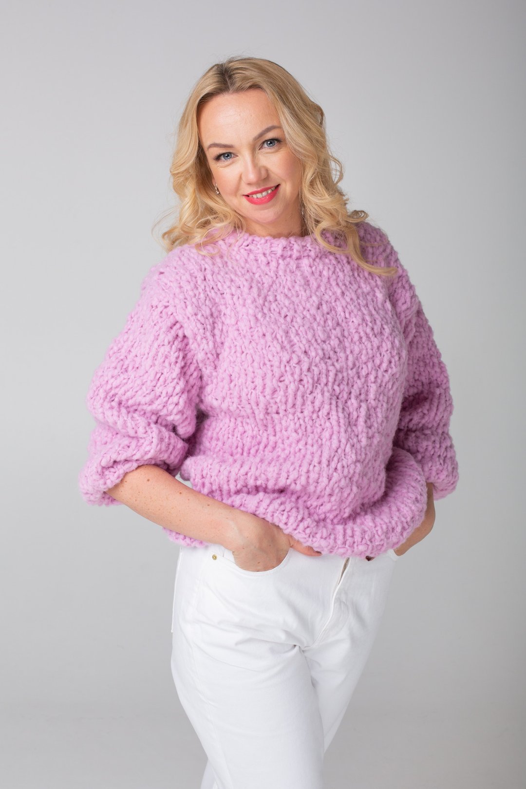 Baby pink soft cozy stylish alpaca wool sweater for women Oversized handmade - 女装针织衫/毛衣 - 羊毛 粉红色