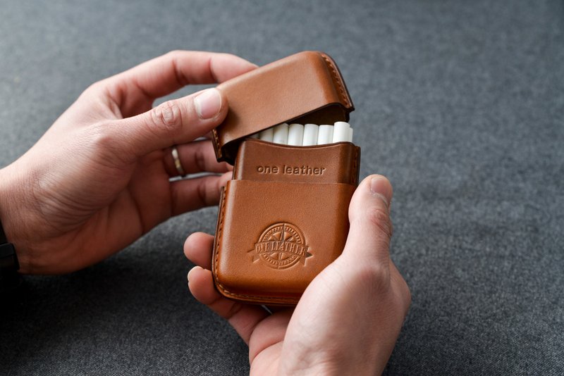 父亲节礼物 客制化礼物one leather牛皮手工香菸盒14支装烟盒礼品 - 名片夹/名片盒 - 真皮 咖啡色