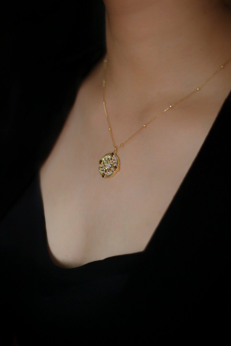 希缪原创设计 新品上新 塔物系列 太阳塔罗牌虎眼石贝母锁骨链 - 项链 - 半宝石 金色