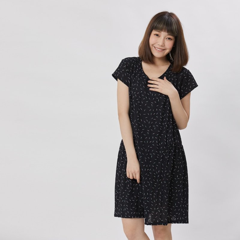 Malibu 馬里布細褶度假洋裝/黑火柴 - 洋装/连衣裙 - 聚酯纤维 白色