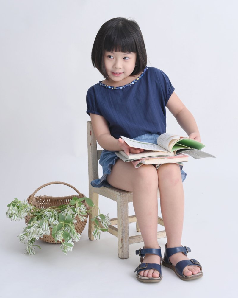 \季末出清/Suika朝颜缎带包袖上衣 - 童装上衣 - 棉．麻 蓝色