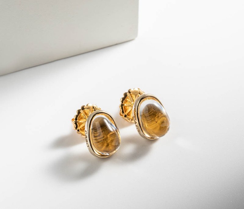 手工制作硼硅酸盐玻璃小吊坠耳环搭配金色 CASO 珠宝 - 耳环/耳夹 - 其他金属 金色