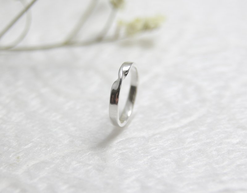 999纯银【扭转戒指】姊妹对戒/情侣对戒/莫比乌斯 - 戒指 - 银 银色