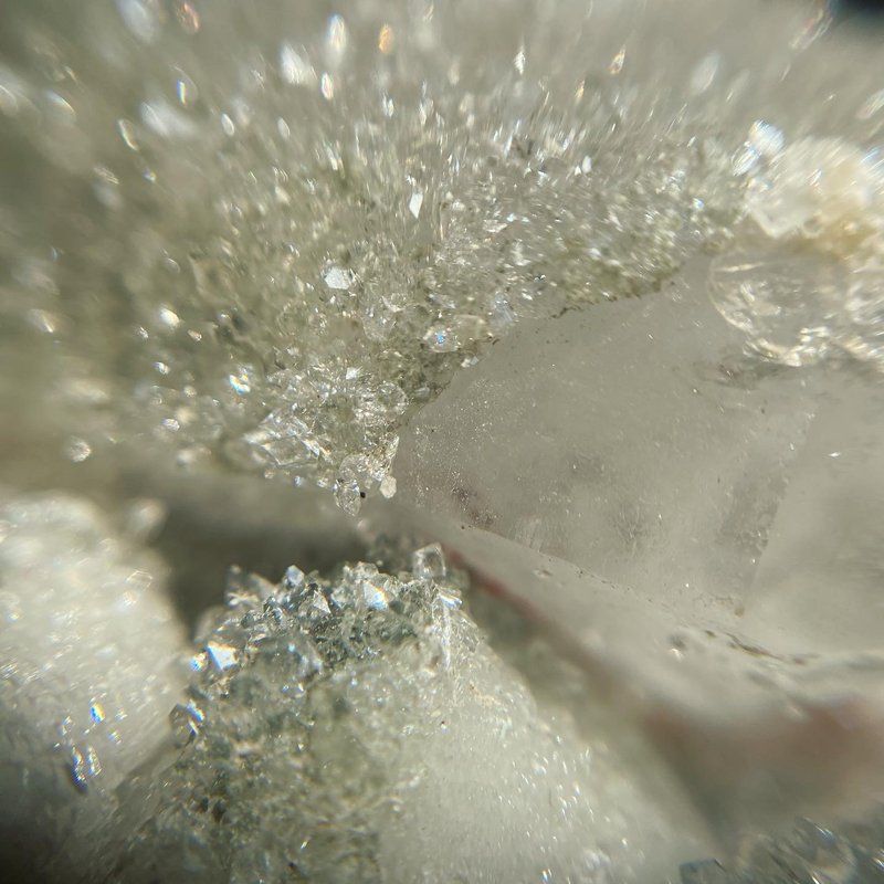 【Lost and find】闪闪的 绿 水晶 鱼眼石 共生 摆件 - 摆饰 - 宝石 绿色