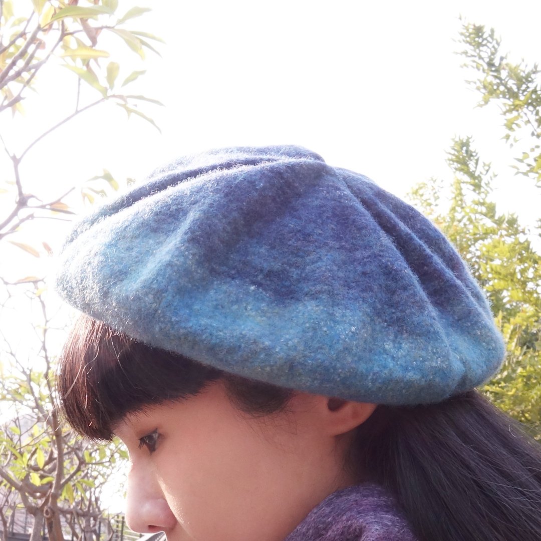 O出清特价O混色手工蚕丝美丽诺羊毛毡贝雷帽画家帽/星夜 - 帽子 - 羊毛 蓝色