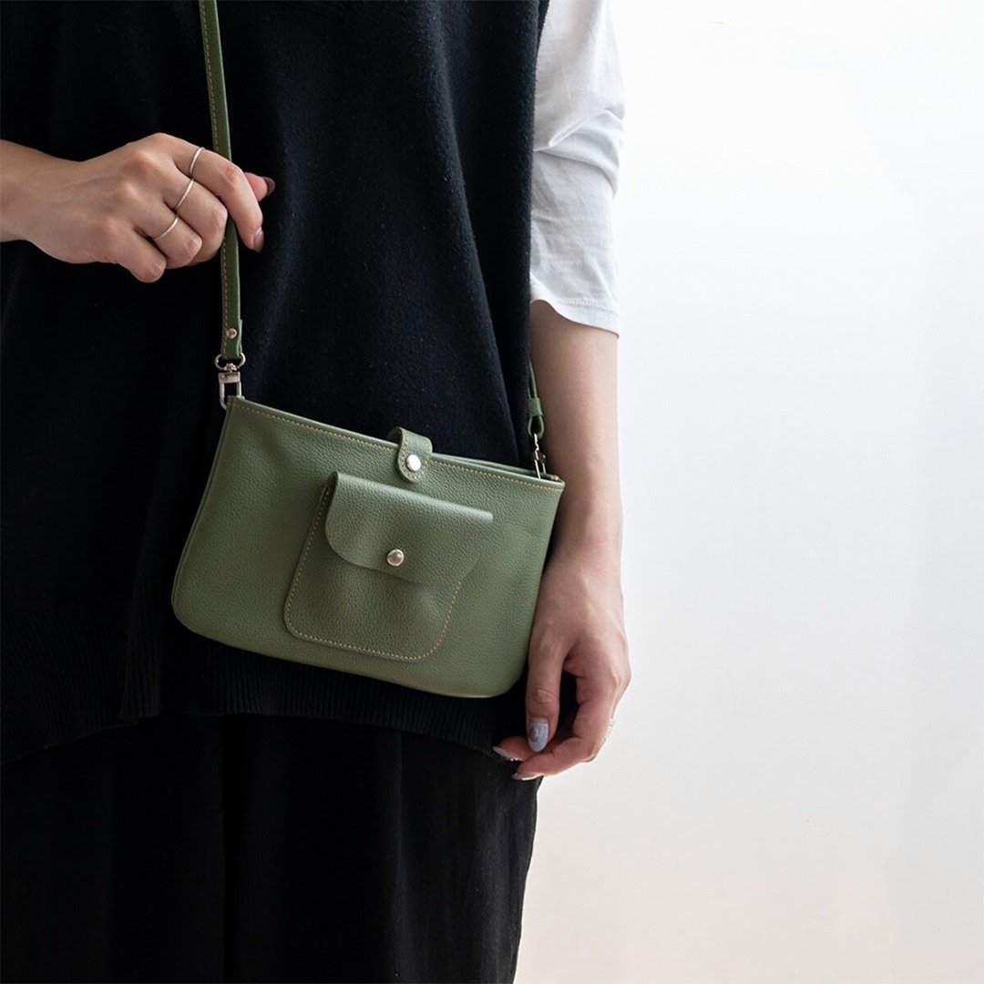 Horizontal Smartphone Pochette [Shrink Leather] Pochette Shoulder Pouch Himeji Leather Mother's Day HS28K - 手机配件 - 真皮 绿色