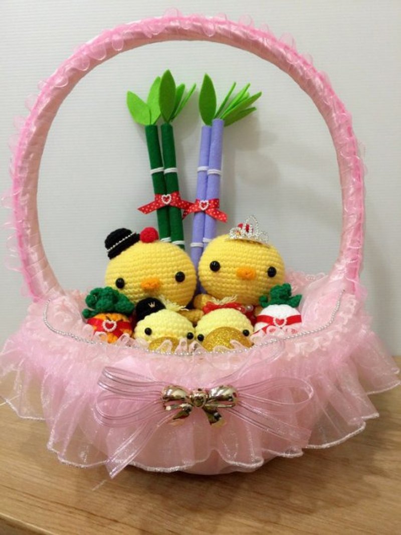 chuchu手作小铺 可爱Q版带路鸡 白纱皇冠款(粉色篮) - 摆饰 - 其他材质 粉红色