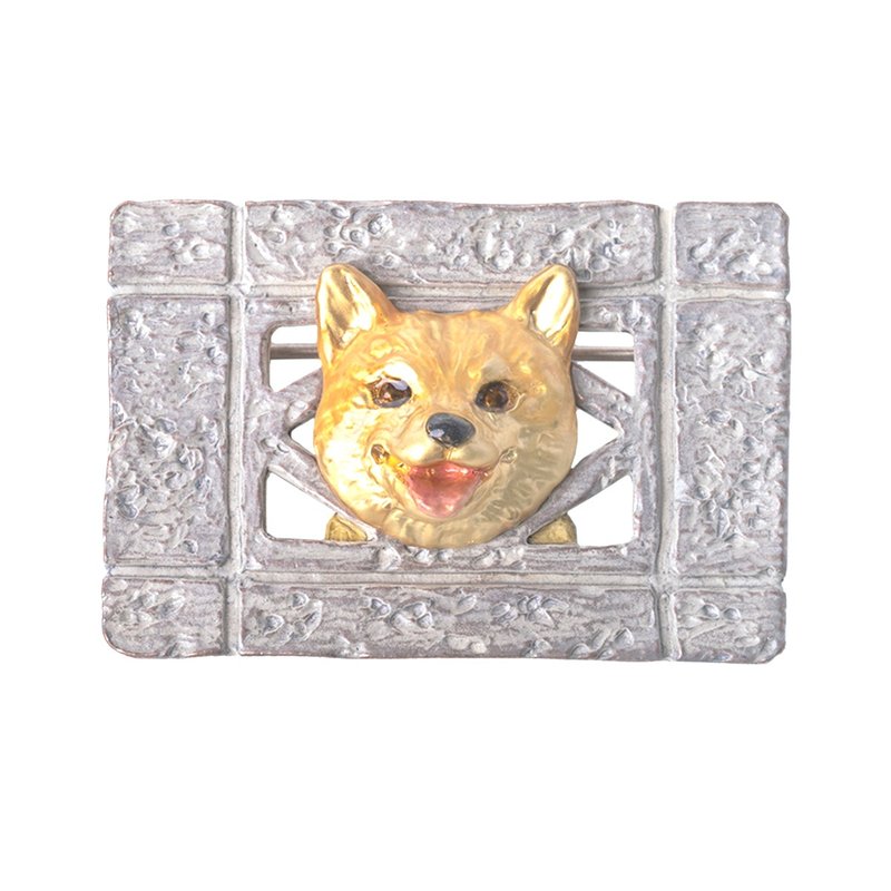 砖墙缝隙里的胸针 Curious Dog PB172 - 胸针 - 其他金属 卡其色