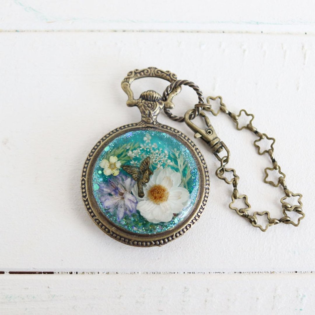 Forest Flower Garden Pocket Watch Style Bag Charm Hummingbird Sky Blue Gold Antique - 吊饰 - 树脂 蓝色