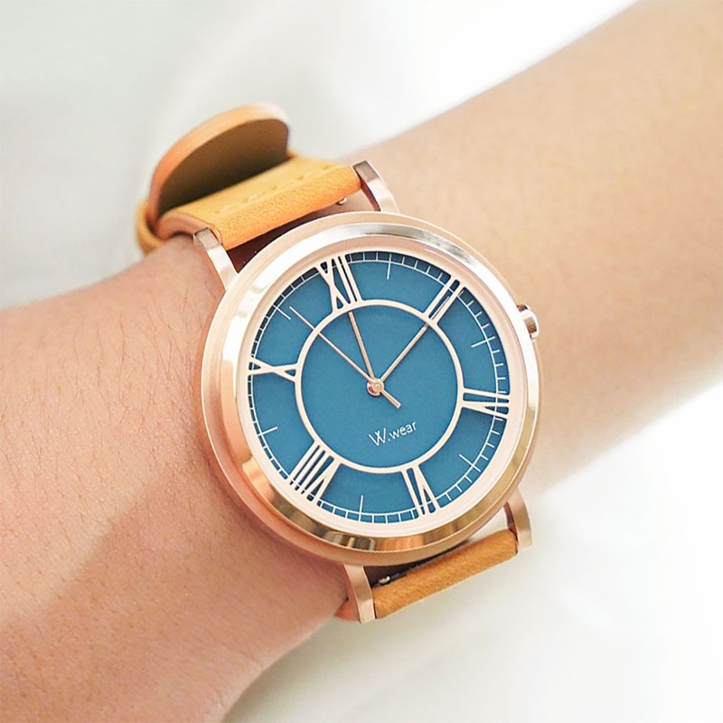 蓝面镂空罗马字钉穿搭手表 - 蓝面土黄麂皮表带 - 女表 - 玻璃 蓝色