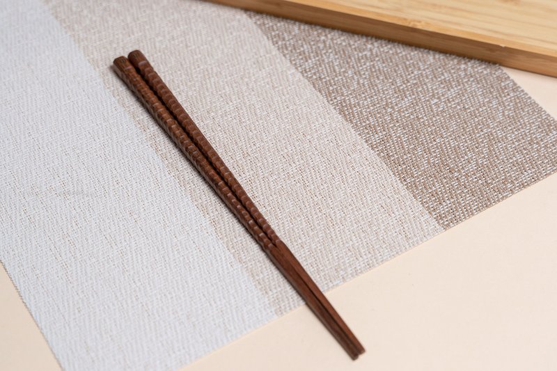 Islandoffer岛屿制作 印尼制造 铁木旋涡八角木筷 (一对) - 筷子/筷架 - 木头 咖啡色