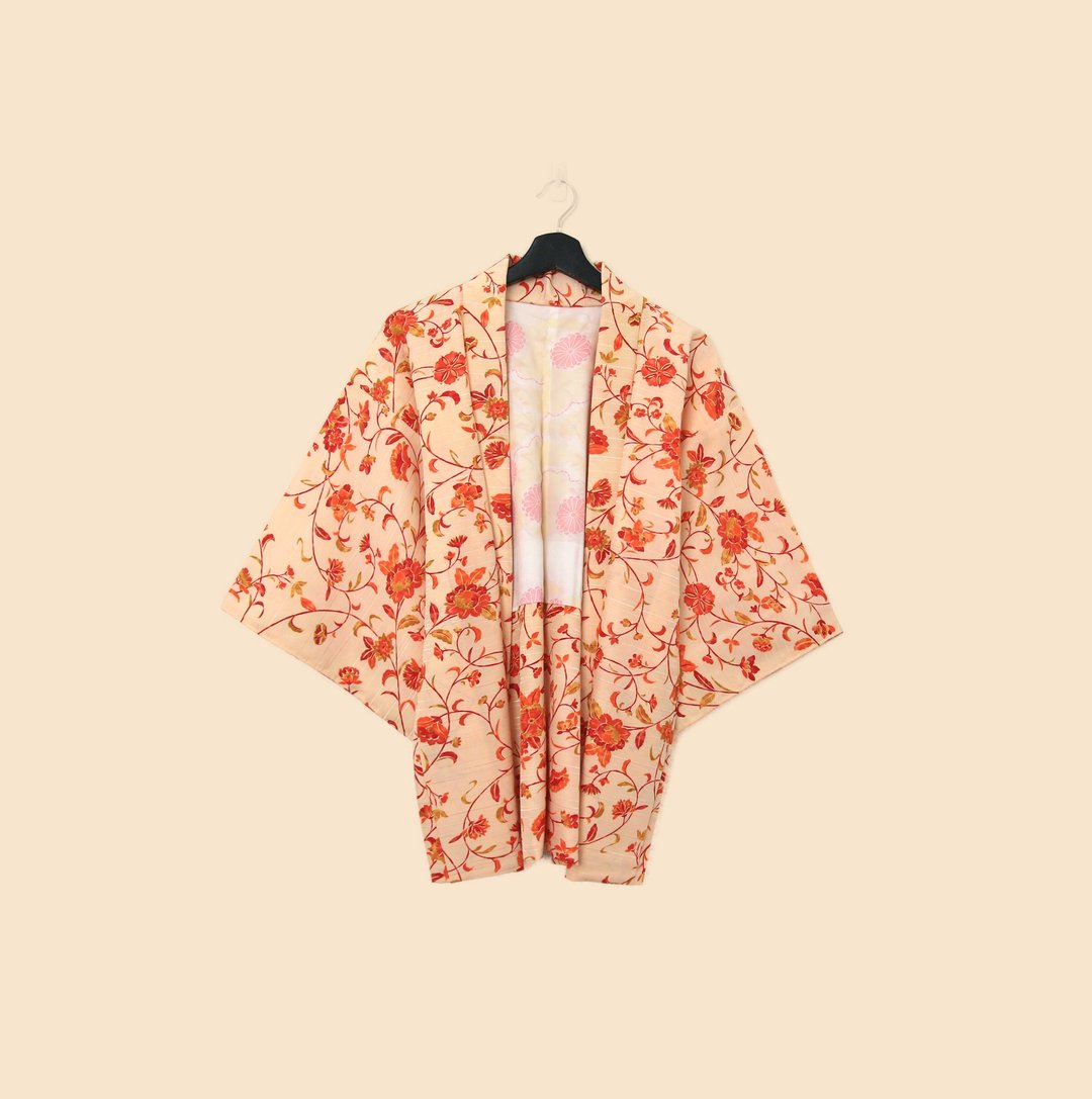 Back to Green-日本带回羽织 日落橘红花朵kb-46/vintage kimono - 女装休闲/机能外套 - 丝．绢 
