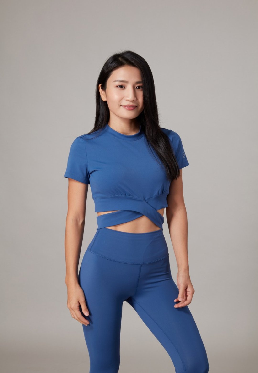 Zero Touch Cropped Wrap Tee TITIKAC - 女装瑜珈服 - 其他人造纤维 蓝色