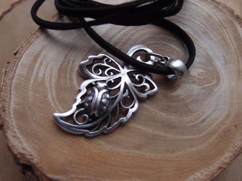 瓢虫叶饰坠链 献给她的礼物 - 项链 - 纯银 银色