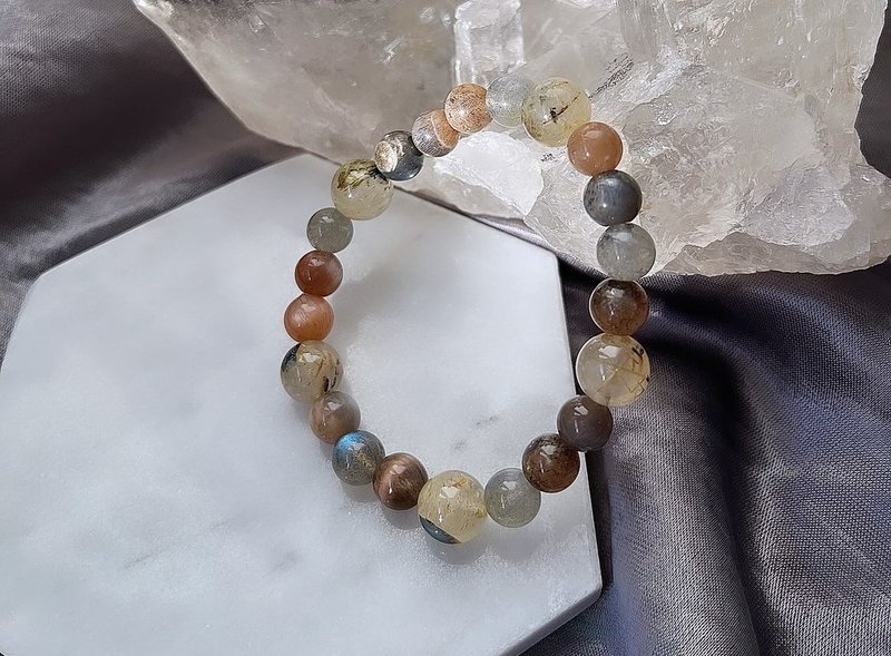 钛晶/黑金骨干/灰月光-日。月。光满溢招财贵人自信魅力疗愈抚慰 - 手链/手环 - 水晶 金色
