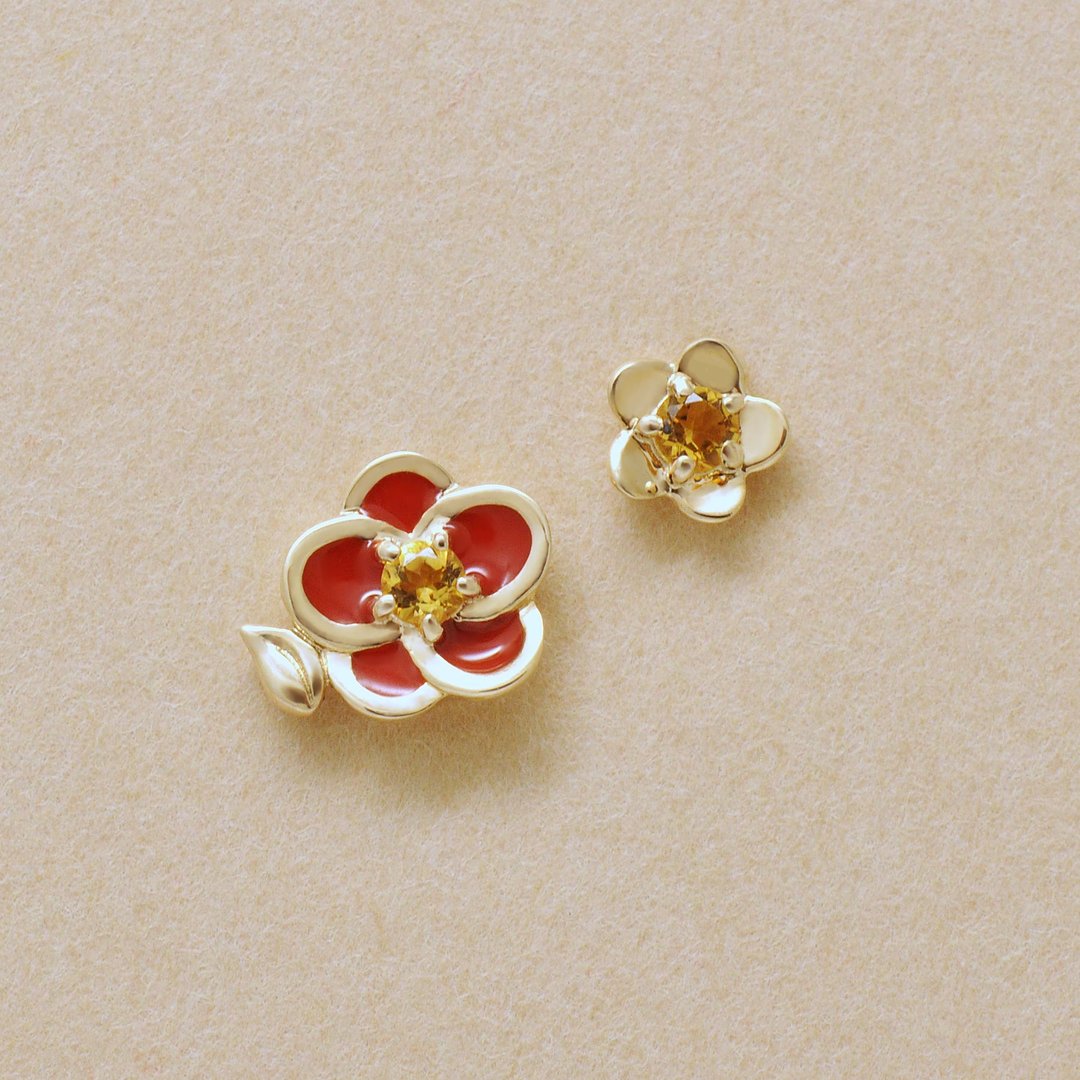 【诞生花珠宝】 十一月 - 山茶花耳环 (18K/10K 黄金) - 耳环/耳夹 - 贵金属 