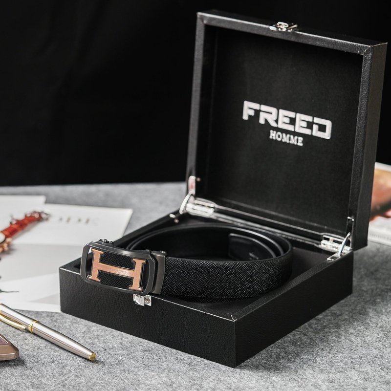 【FREED】金属拚色英文字母扣商务休闲头层牛皮皮带 - 皮带/腰带 - 真皮 黑色