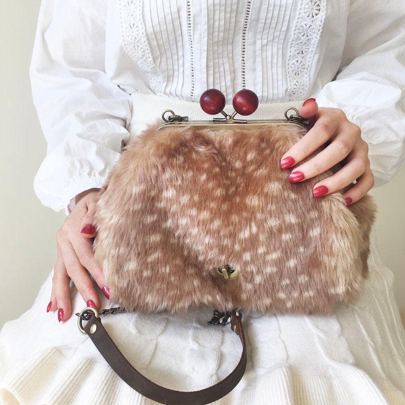 小鹿 生态皮草 斜背包 肩背包 口金包 绒毛包 女生 手袋 - 侧背包/斜挎包 - 其他人造纤维 咖啡色