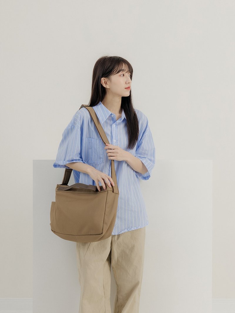 supportingrole 真皮简约实用都会肩侧背包  浅棕色 - 侧背包/斜挎包 - 真皮 