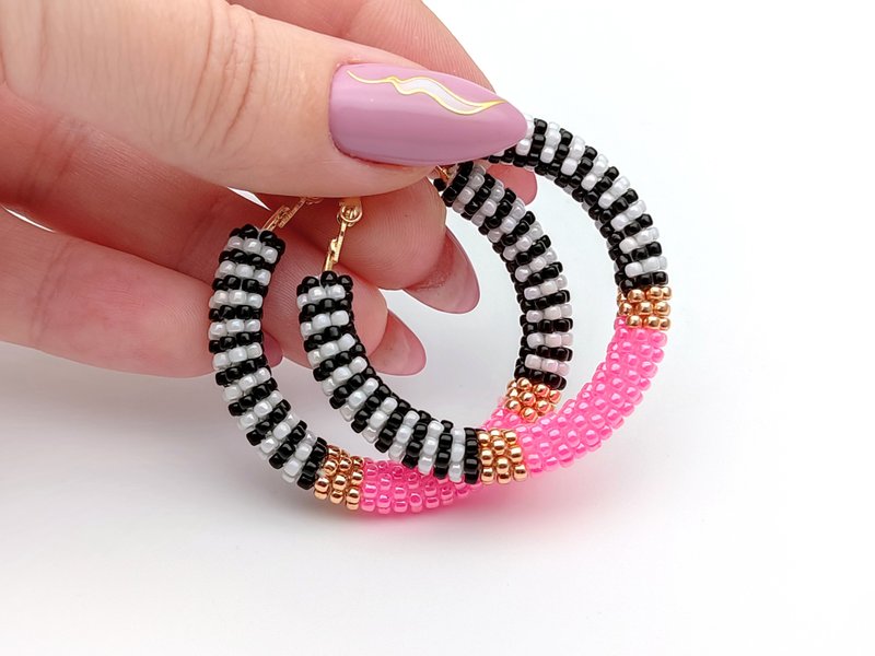 手作, 耳環, 派對, 華麗耳環, Bright pink hoop earrings, Handmade earrings, Big beaded hoops - 耳环/耳夹 - 玻璃 粉红色