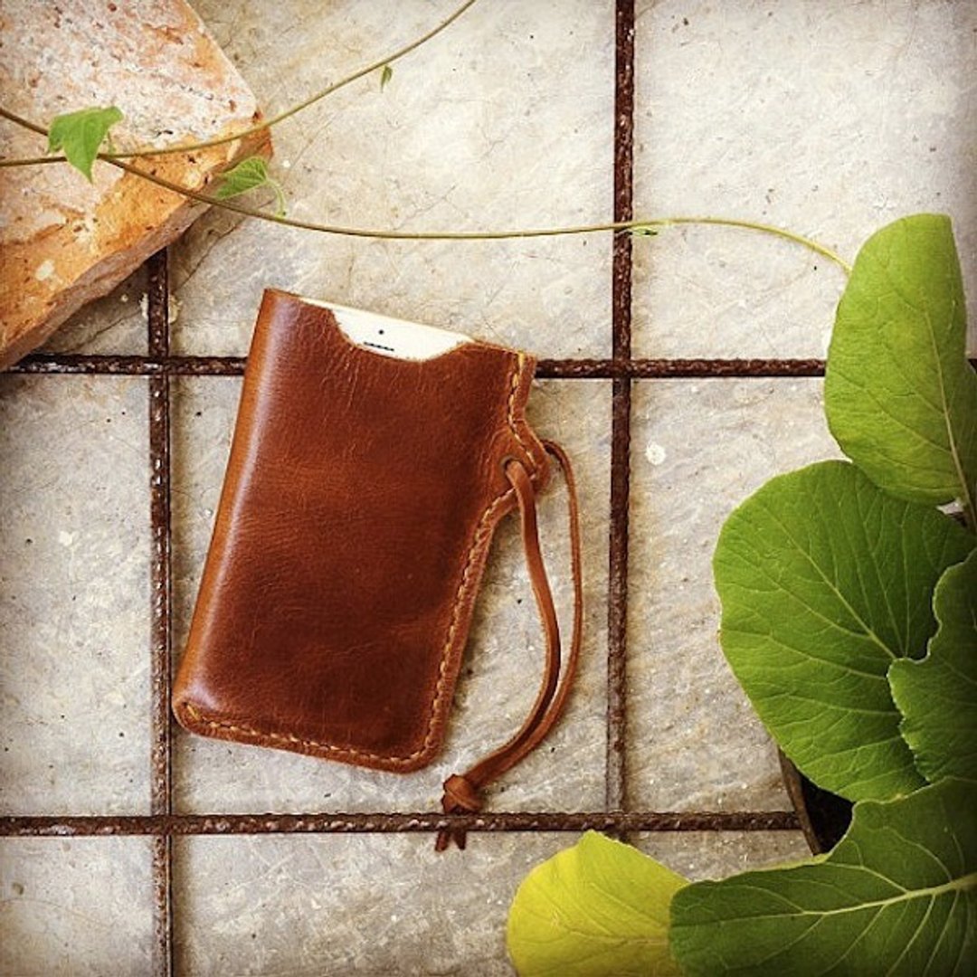 Pouch dayak warrior for iPhone 6/6s/7/8 - 其他 - 真皮 