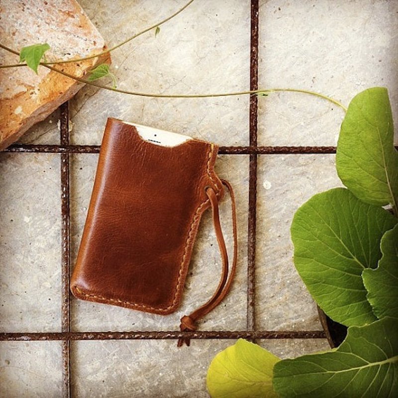 Pouch dayak warrior for iPhone 6/6s/7/8 - 其他 - 真皮 