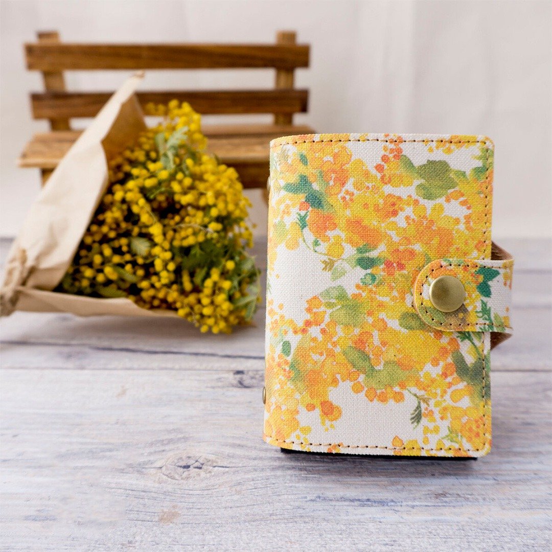Notebook Type Card Case [Watercolor Mimosa -Genuine Leather Preparation-] Genuine Leather Card Storage Italy Present HB01K - 名片夹/名片盒 - 其他材质 黄色