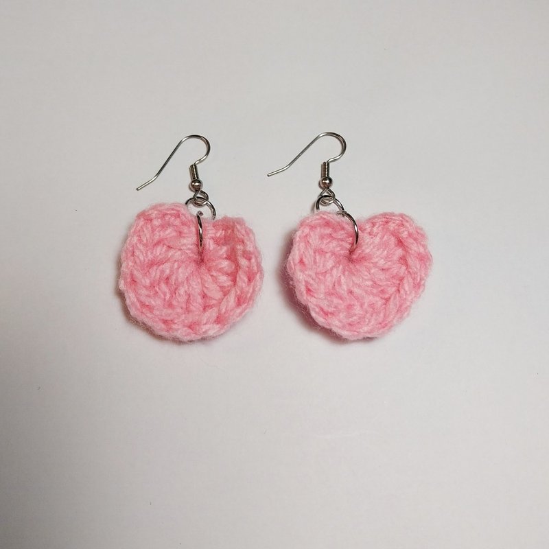 Pink Heart Crochet Earring Handmade Stainless Wire Hook - 耳环/耳夹 - 其他人造纤维 粉红色