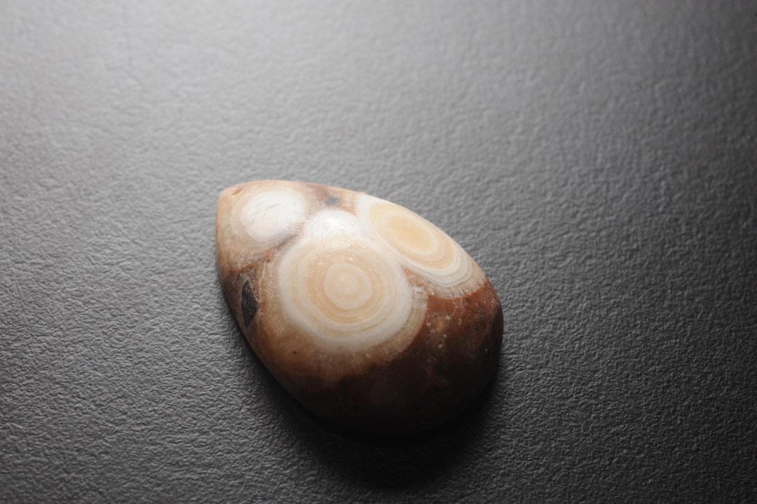 龙宫舍利水滴坠 矿石/水晶/灵修/开运/招财/破煞/防小人 1 - 项链 - 半宝石 