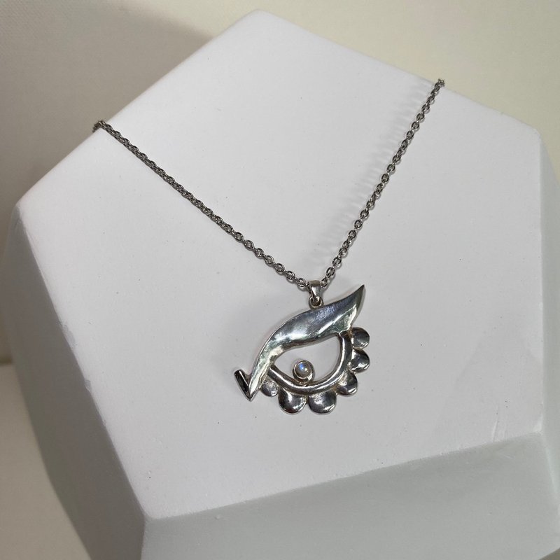 【鸮。】月光石 925纯银项链 - 右_设计师系列 - 项链 - 纯银 