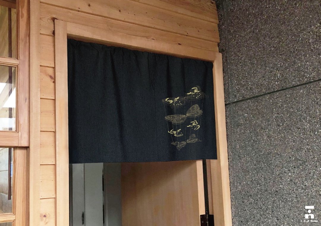 (多色款选择) 蝶-有机棉绢印日式短门帘 Organic Cotton - 门帘/门牌 - 棉 白色