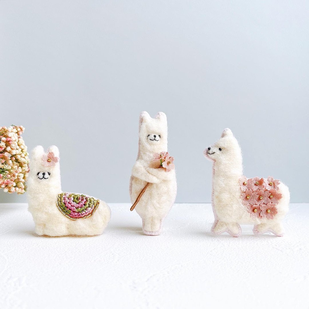 Sakura and Alpaca Brooch ~Sakura Series - 胸针 - 羊毛 粉红色
