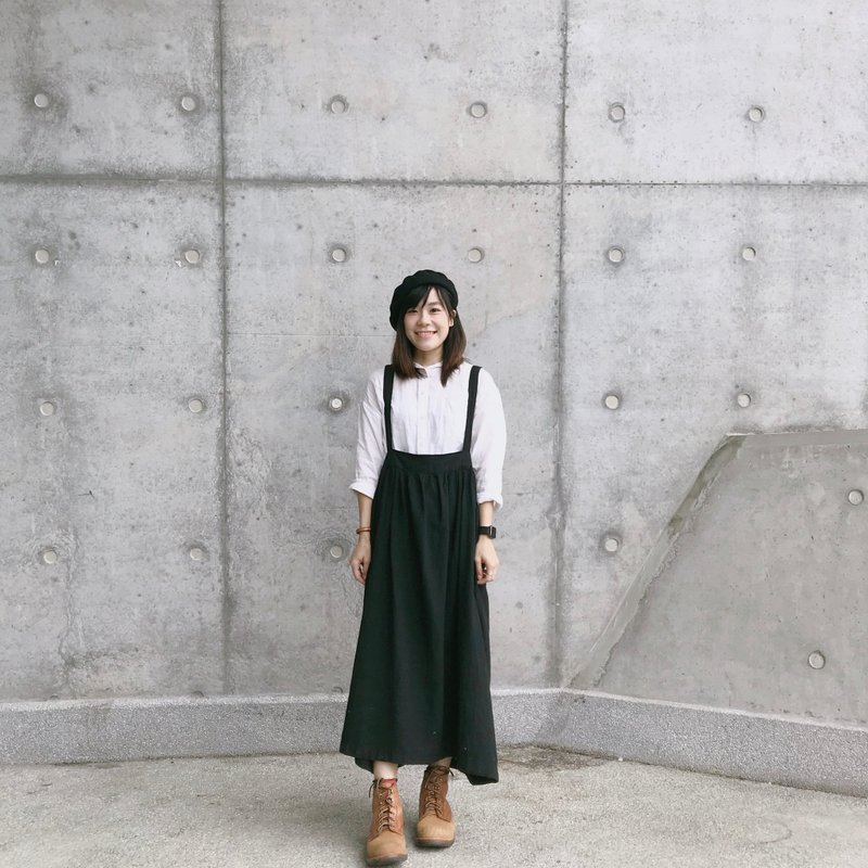 神秘的西洋旗子 日系棉麻交叉背带裙| 黑色 - 洋装/连衣裙 - 棉．麻 黑色