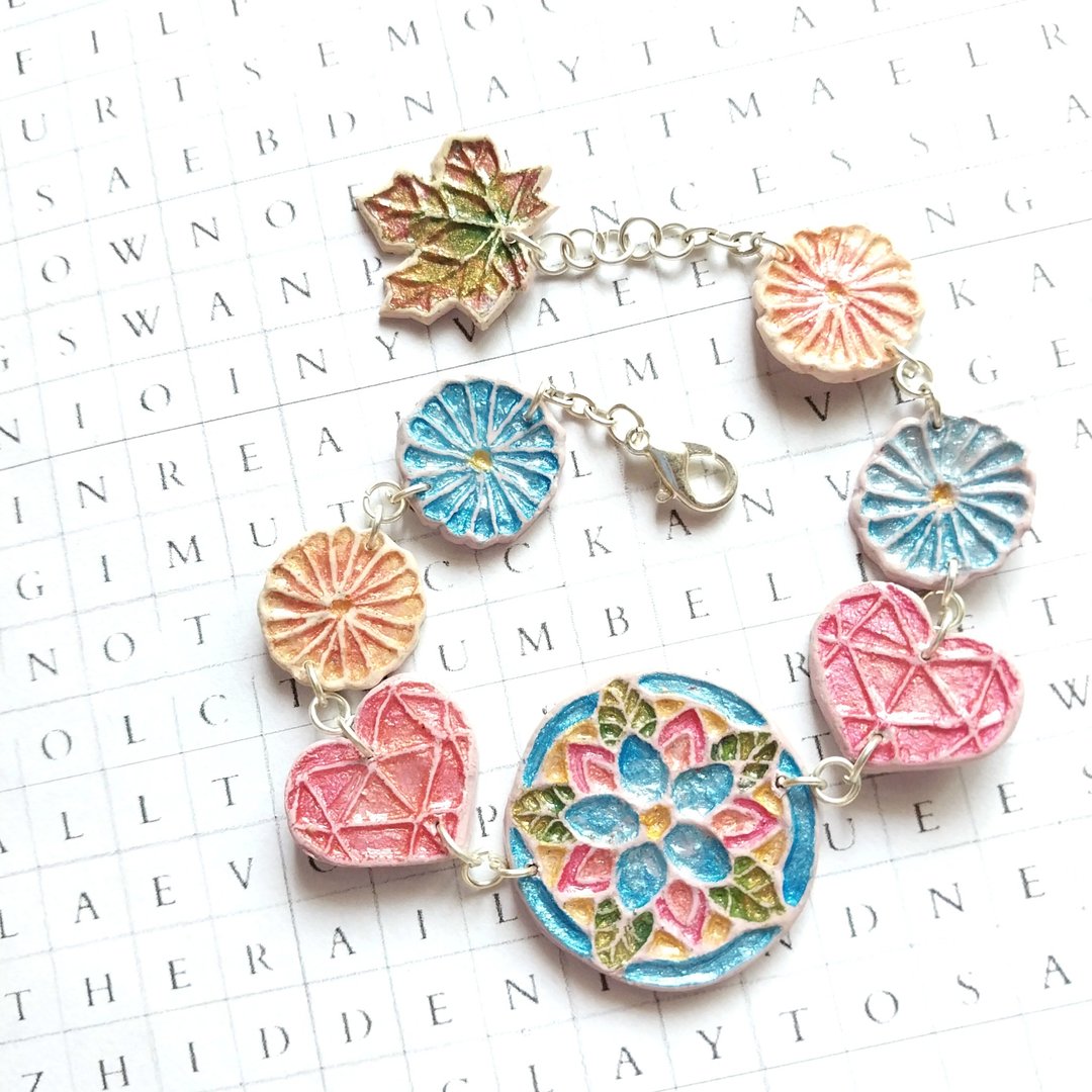 Best Wishes - A chrysanthemum flower polymer clay bracelet - 手链/手环 - 粘土 多色