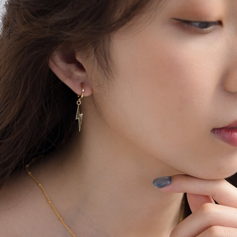 闪电耳扣耳环 - 耳环/耳夹 - 铜/黄铜 金色