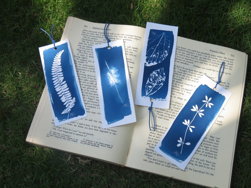 植物剪影。写意蓝晒书签。4 张一组 - 书签 - 纸 蓝色