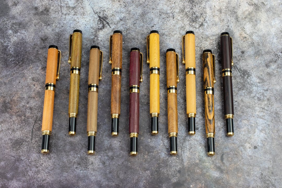 木制手工钢珠笔 含雷射刻字 定制化 木笔 木头笔 手工笔 黑金系列 - 钢珠笔 - 木头 多色