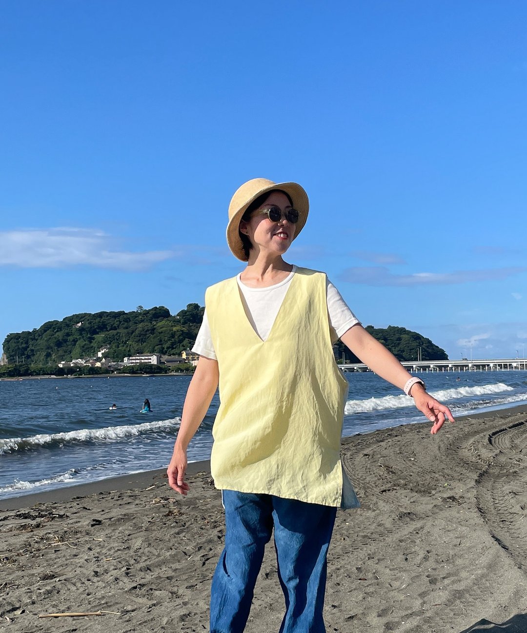 日本制 靛蓝染 手染 扎染 V领背心 蚕丝亚麻与亚麻帆布 扎染 Vest Aizome Aizen shibori - 女装上衣 - 棉 蓝色