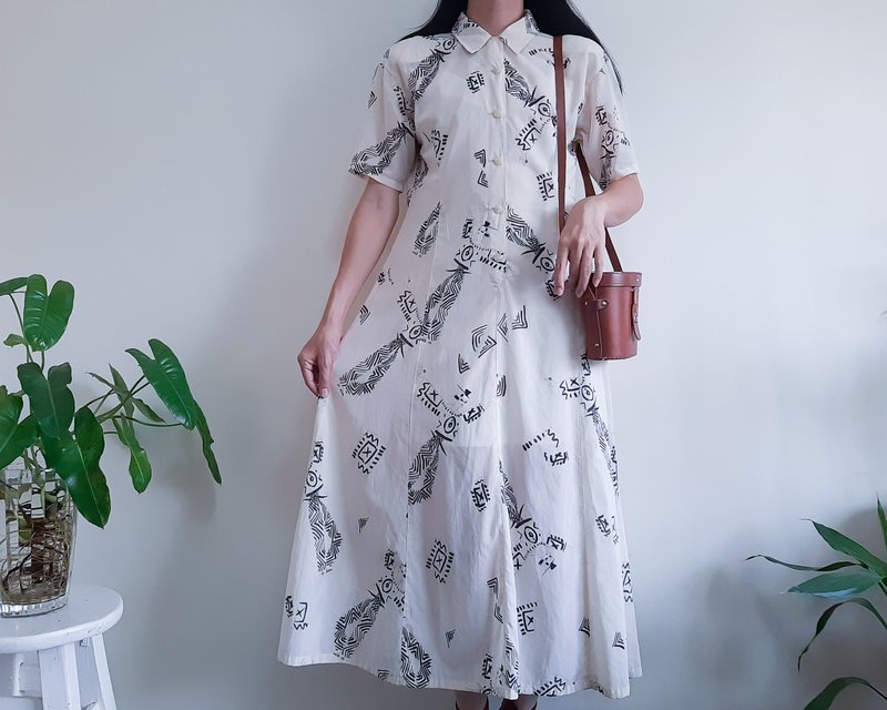 PER SPOOK 巴黎复古抽象棉质连衣裙 纽扣透视连衣裙 - 洋装/连衣裙 - 棉．麻 卡其色