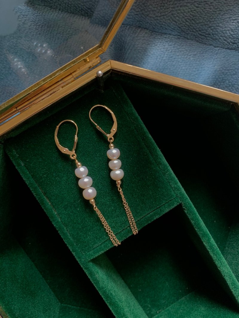 鸢尾珍珠耳环 - 耳环/耳夹 - 珍珠 