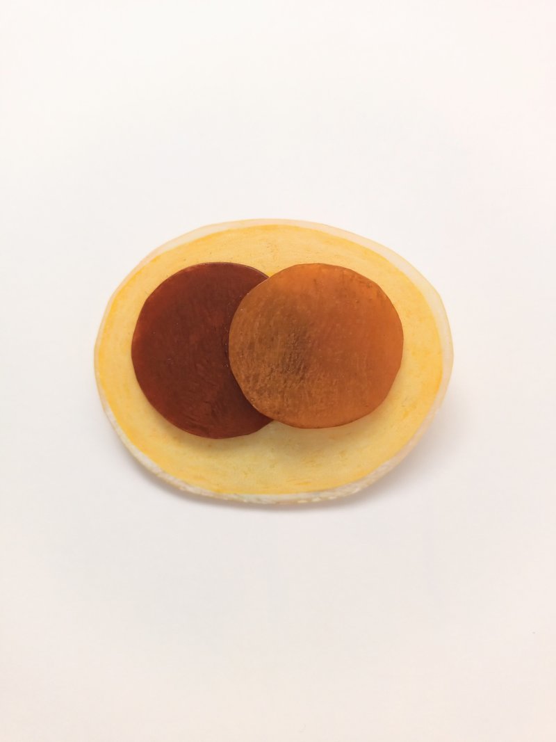 Henteco brooch cookie - 胸针 - 塑料 黄色