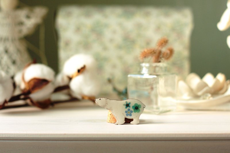 北极熊别针。森系女孩 森系木制胸针。动物爱好者的礼物 - 胸针 - 木头 