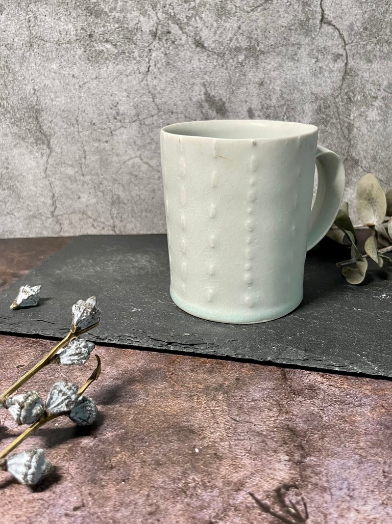 日日之器-薄荷糖衣马克杯 - 其他杯子 - 瓷 蓝色